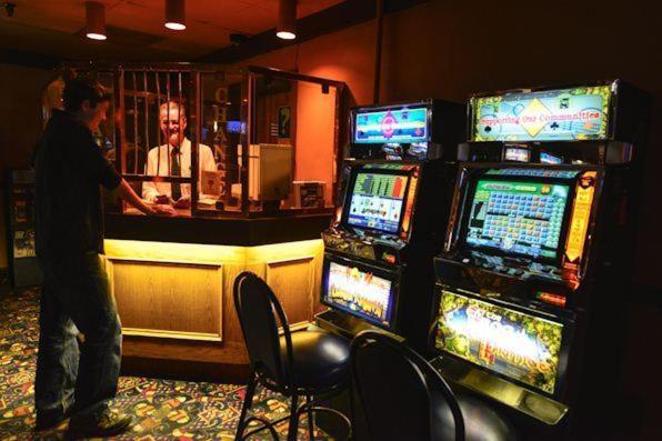 阿西尼博因戈登公园酒店 温尼伯 外观 照片